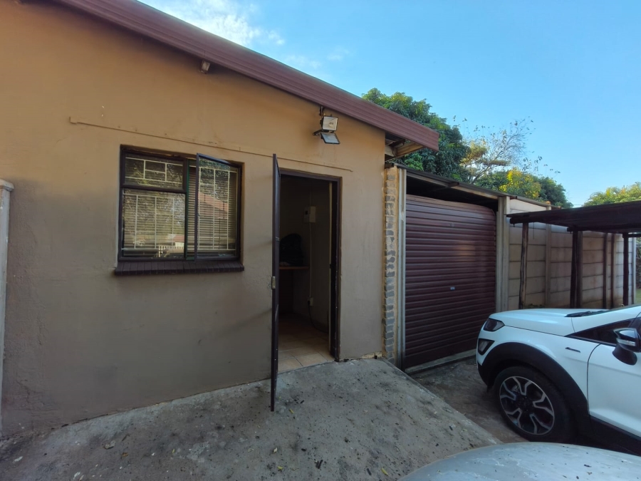 3 Bedroom Property for Sale in Geelhoutpark North West